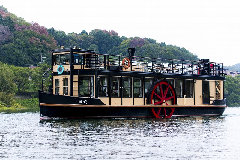 48-0002.jpg
